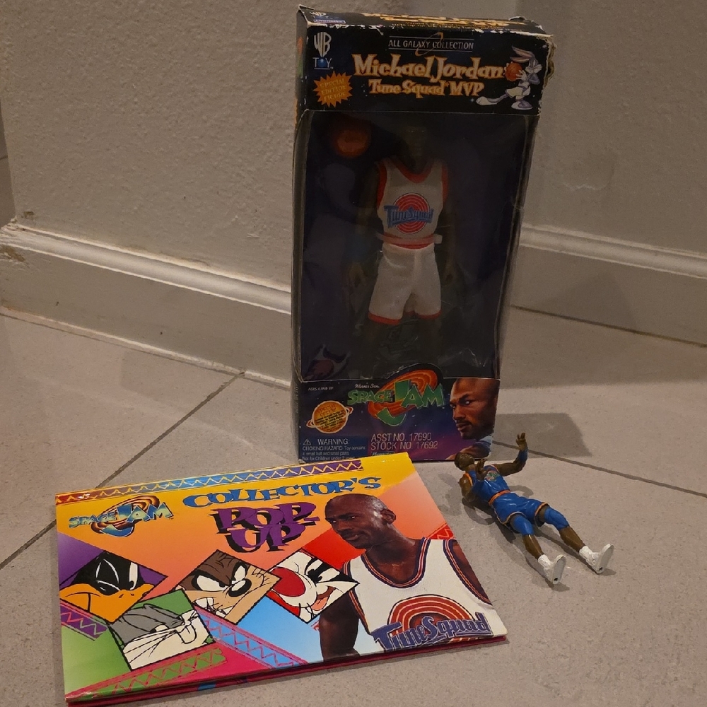 Original Warner Bros Space Jam Tune Squad / Michael Jordan
